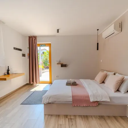 Boutique By Petric Winery * Dobravlje