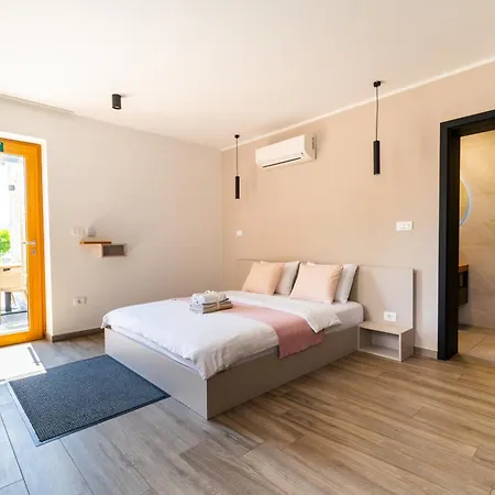 Boutique By Petric Winery Farm stay *