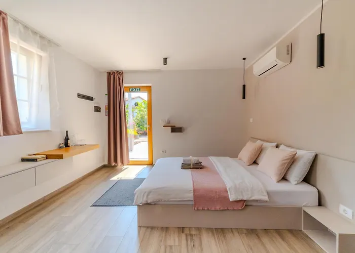 Boutique By Petric Winery * Dobravlje